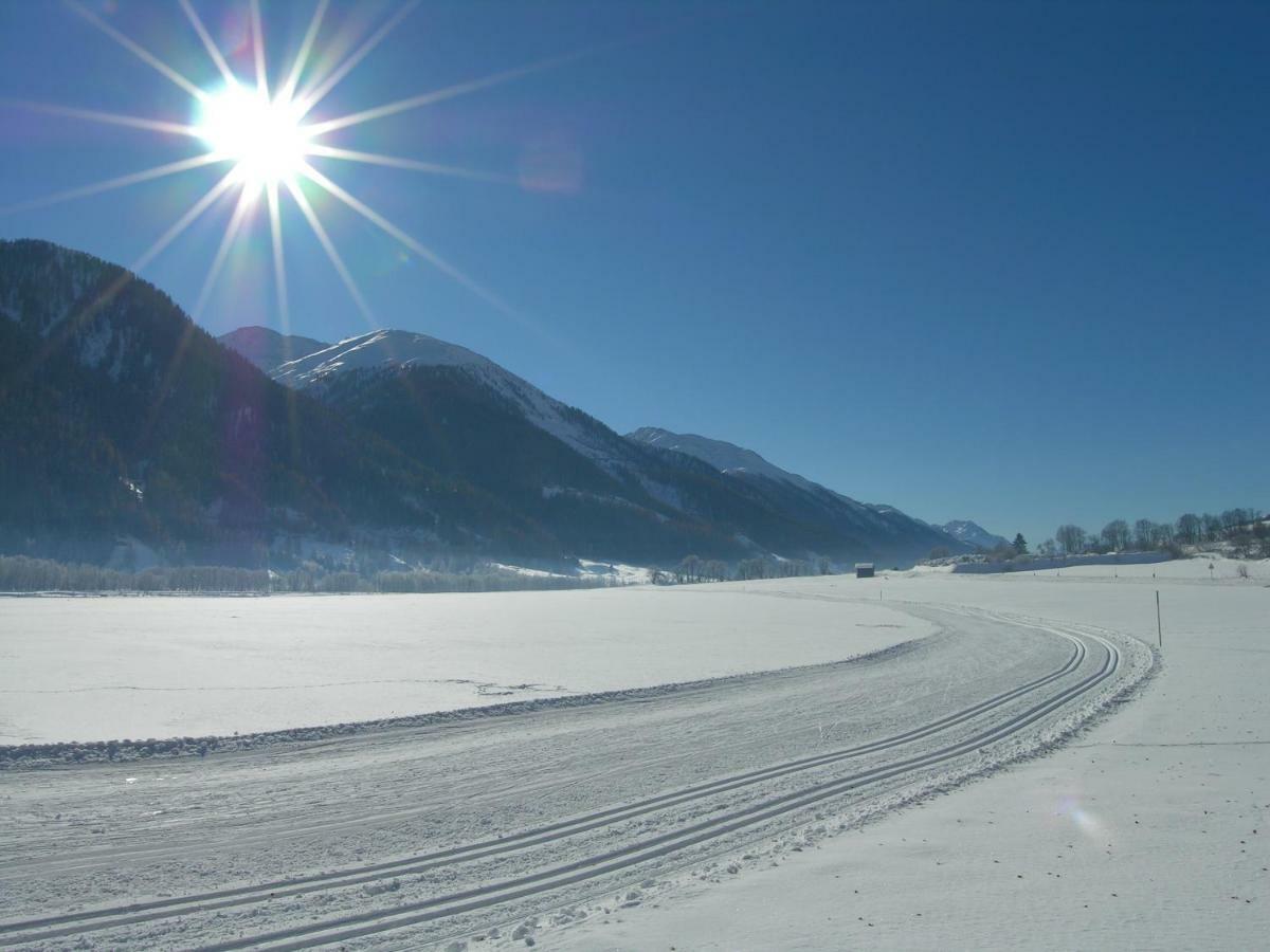 6 Dorfstrasse Lägenhet Oberwald Exteriör bild
