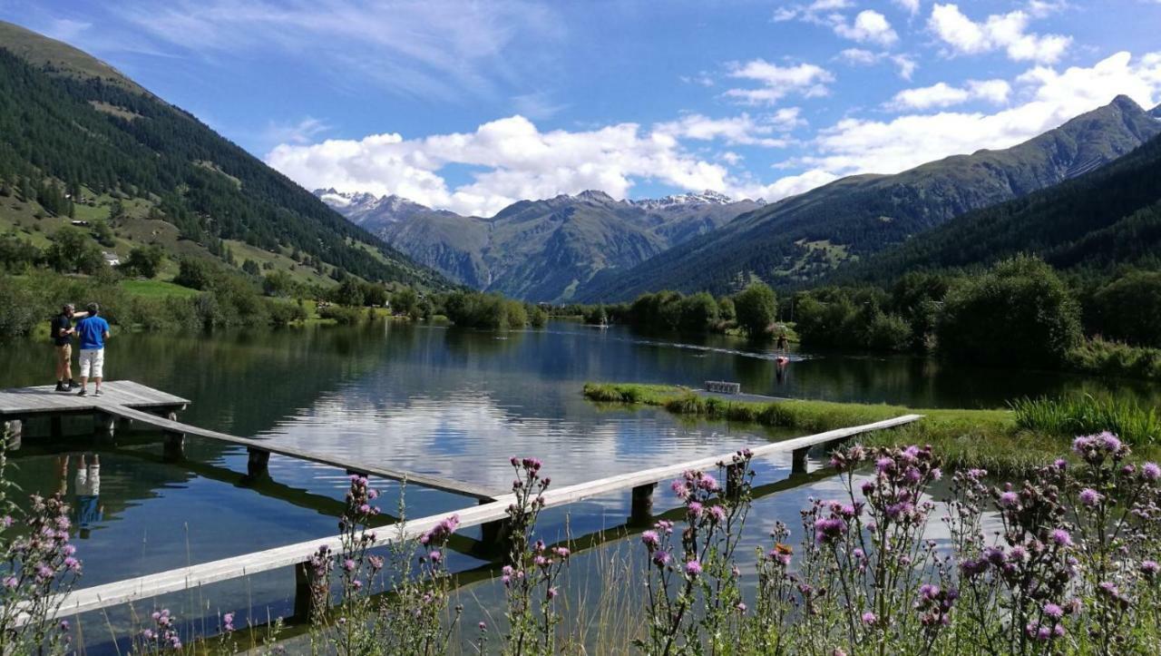 6 Dorfstrasse Lägenhet Oberwald Exteriör bild